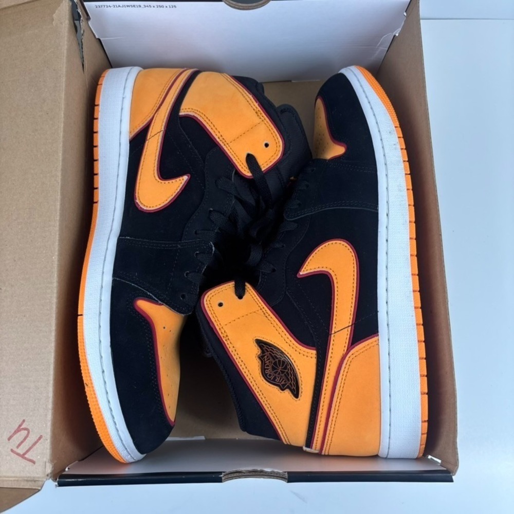 Nike Air Jordan 1 Mid SE Fat Tongue Men's US 13 Black/Vivid Orange FJ4923-008 - Picture 14 of 16